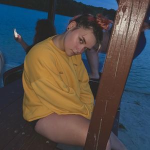 Meet your Posher, Abbie